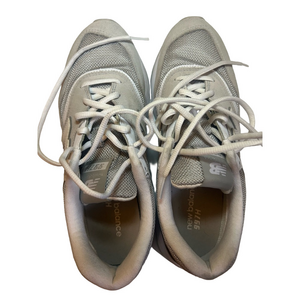 New Balance Light Gray Athletic Shoes size 8.5